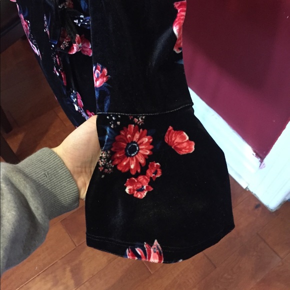 H&M NWT VELVET ROSE DRESS SOLD - Picture 3 of 7